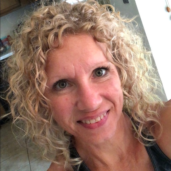 Meet your Posher, Dawn - Picture 1 of 1